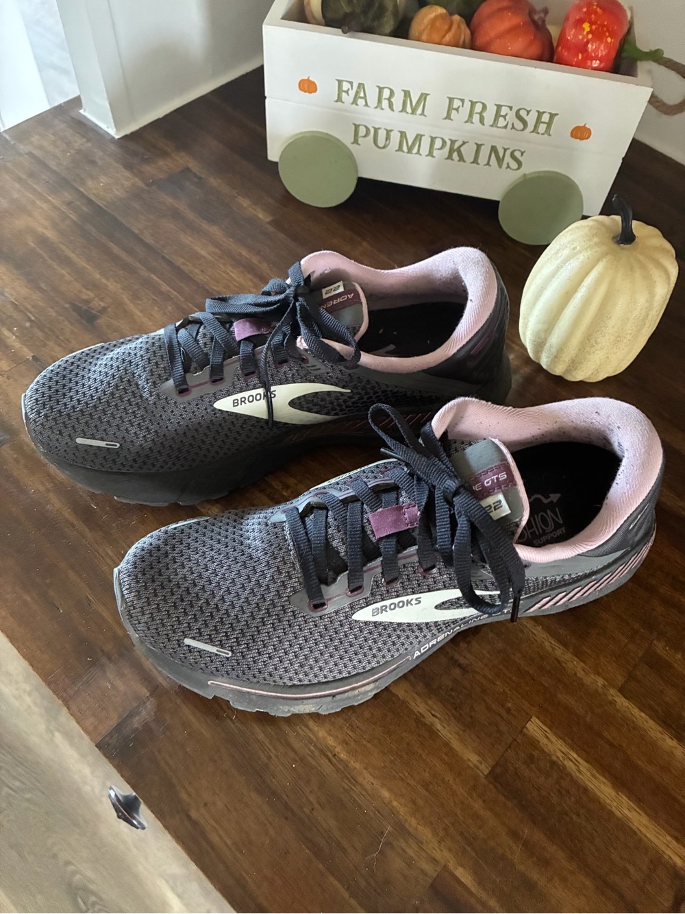 Brooks Women's Adrenaline GTS 22